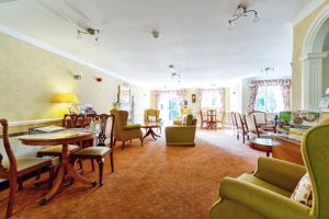RESIDENTS LOUNGE- click for photo gallery